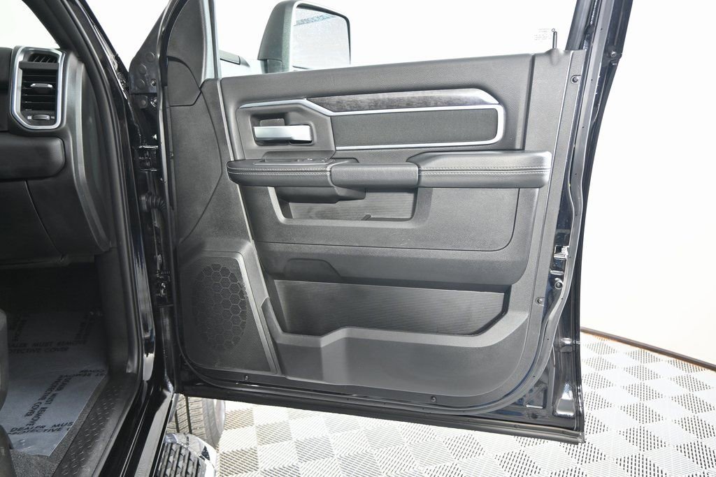 Used 2024 RAM 2500 Big Horn w/ Bed Utility Group image 13