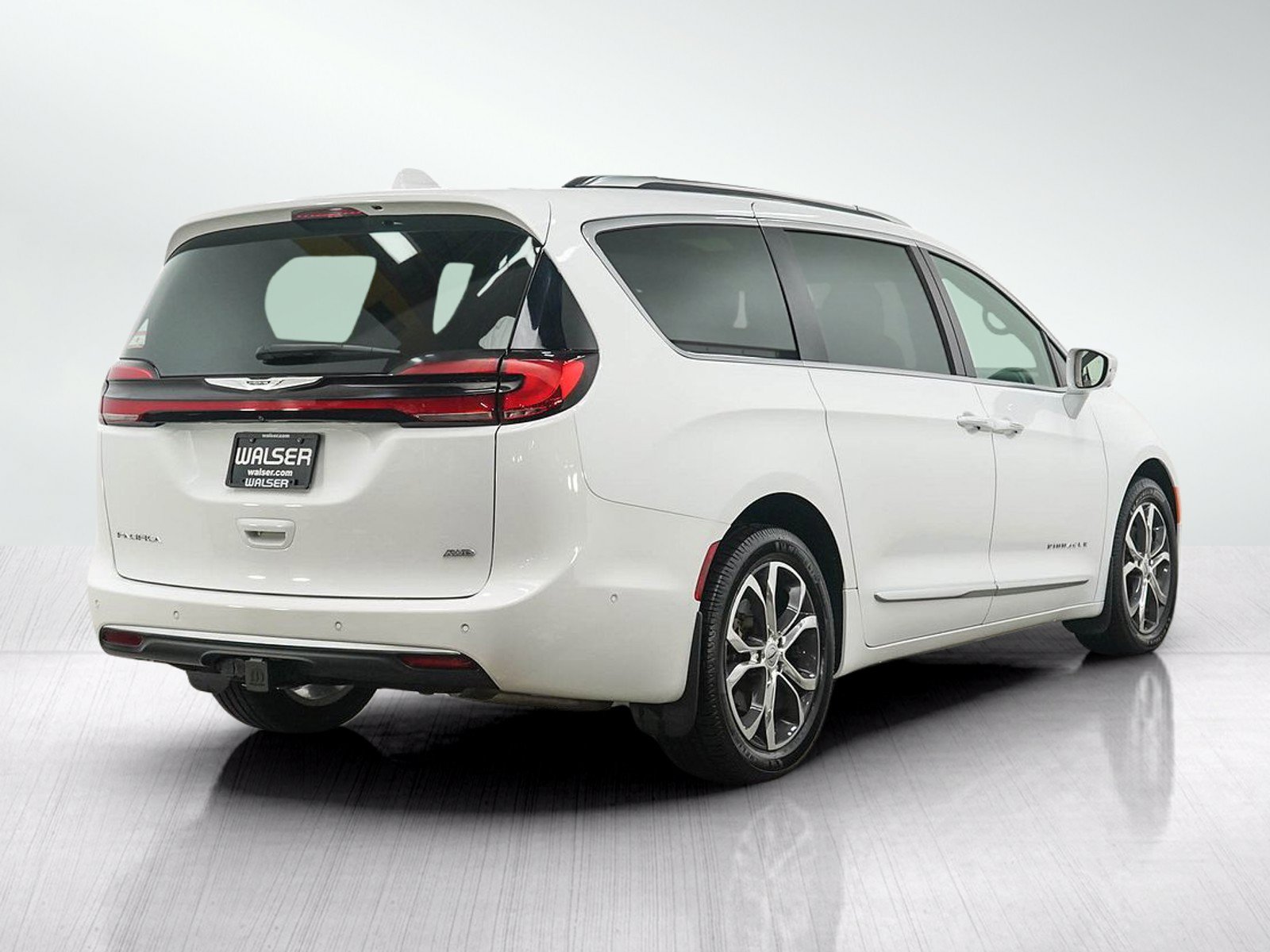 Used 2022 Chrysler Pacifica Pinnacle AWD/4WD image 5