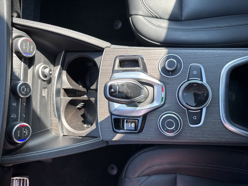 Used 2022 Alfa Romeo Stelvio Ti w/ Active Assist Plus Package image 38