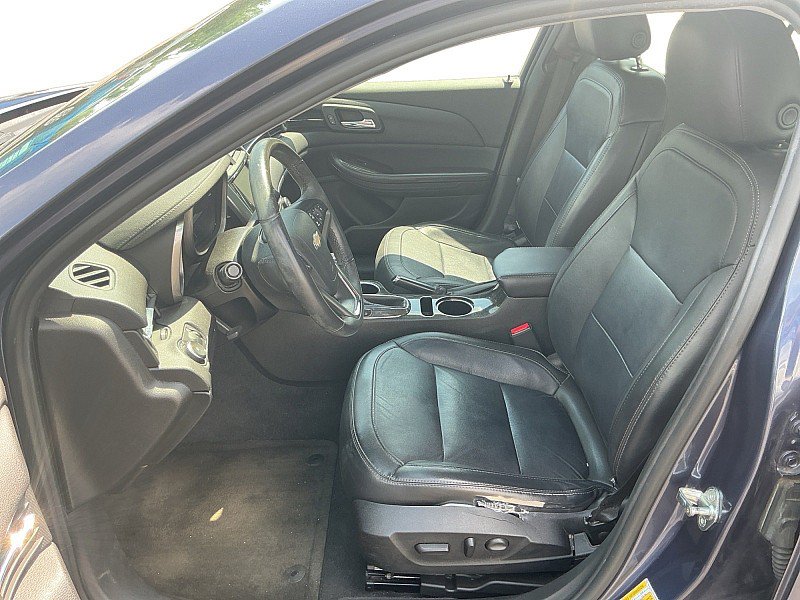 Used 2015 Chevrolet Malibu LT w/ Leather Package FWD image 9