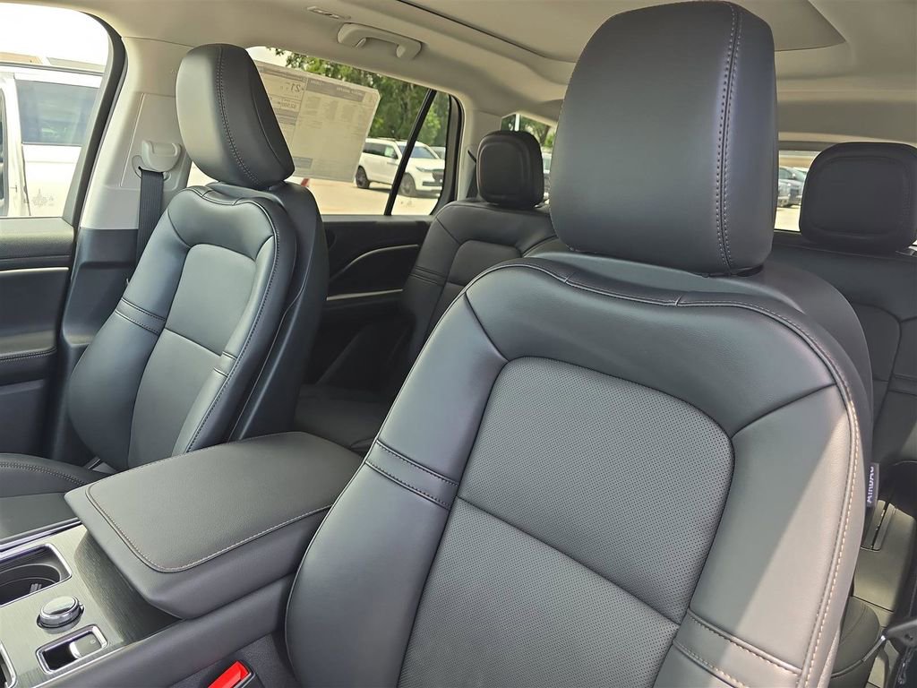 New 2025 Lincoln Aviator 2WD w/ Equipment Group 101A image 19
