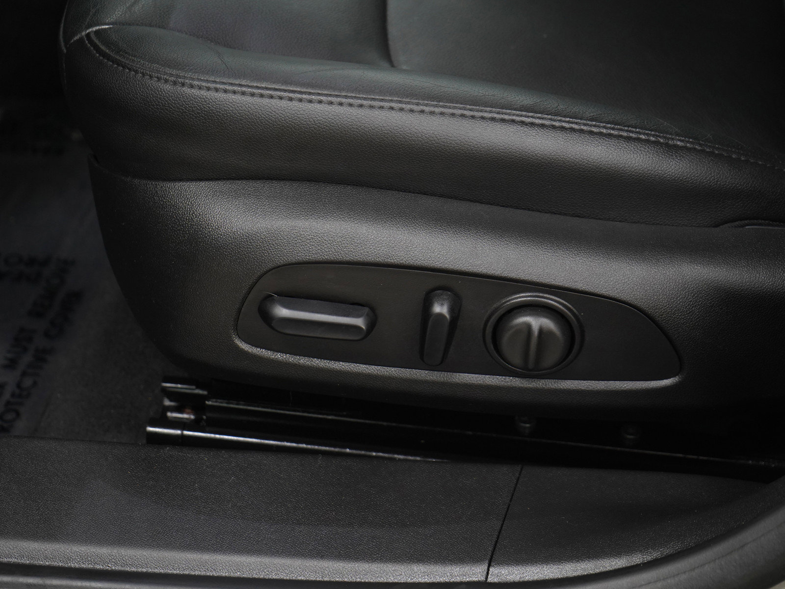 Used 2017 Chevrolet Malibu LT w/ Leather Package FWD image 21