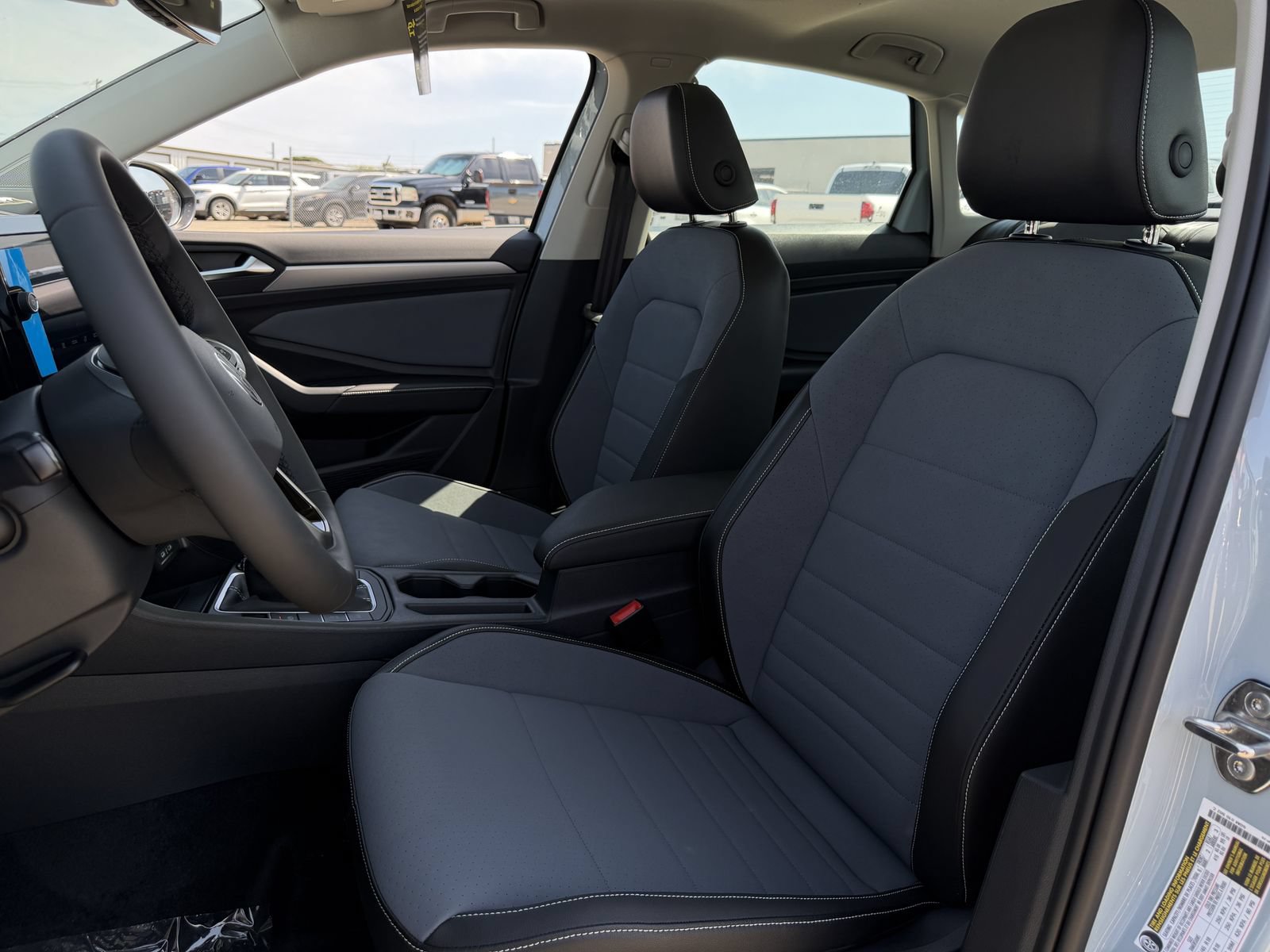 New 2026 Volkswagen Jetta SE FWD image 25
