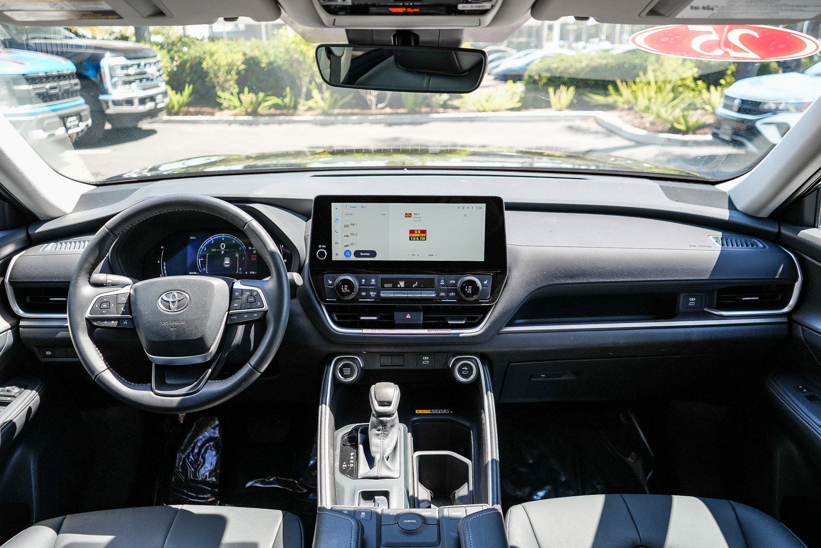 Used 2025 Toyota Grand Highlander FWD image 12