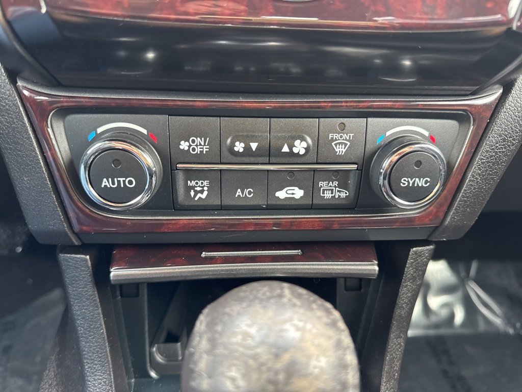 Used 2013 Acura ILX w/ Technology Package image 19