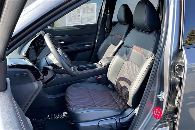 Certified 2026 Nissan Kicks SR FWD image 21