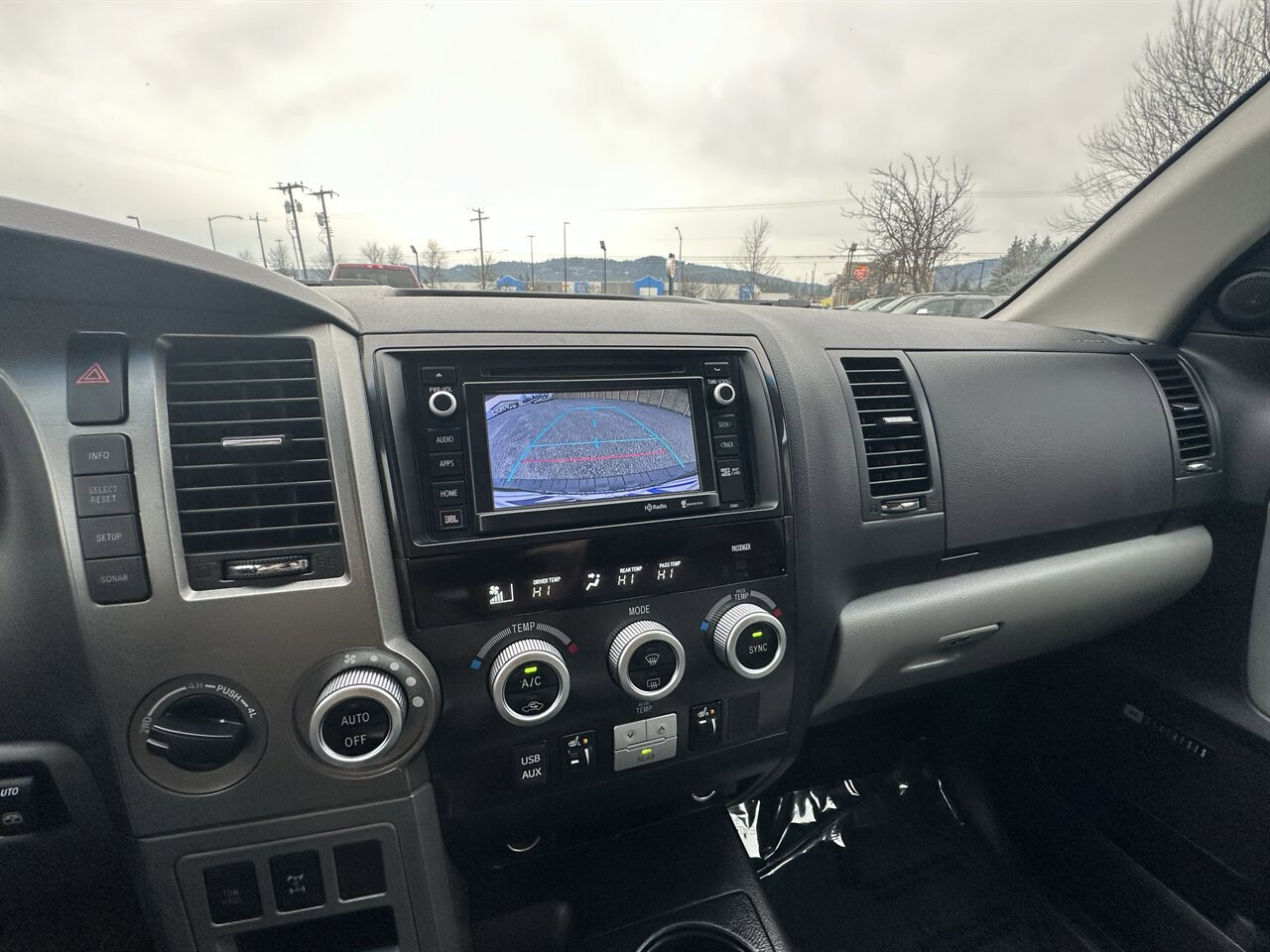 Used 2015 Toyota Sequoia Limited AWD/4WD image 9