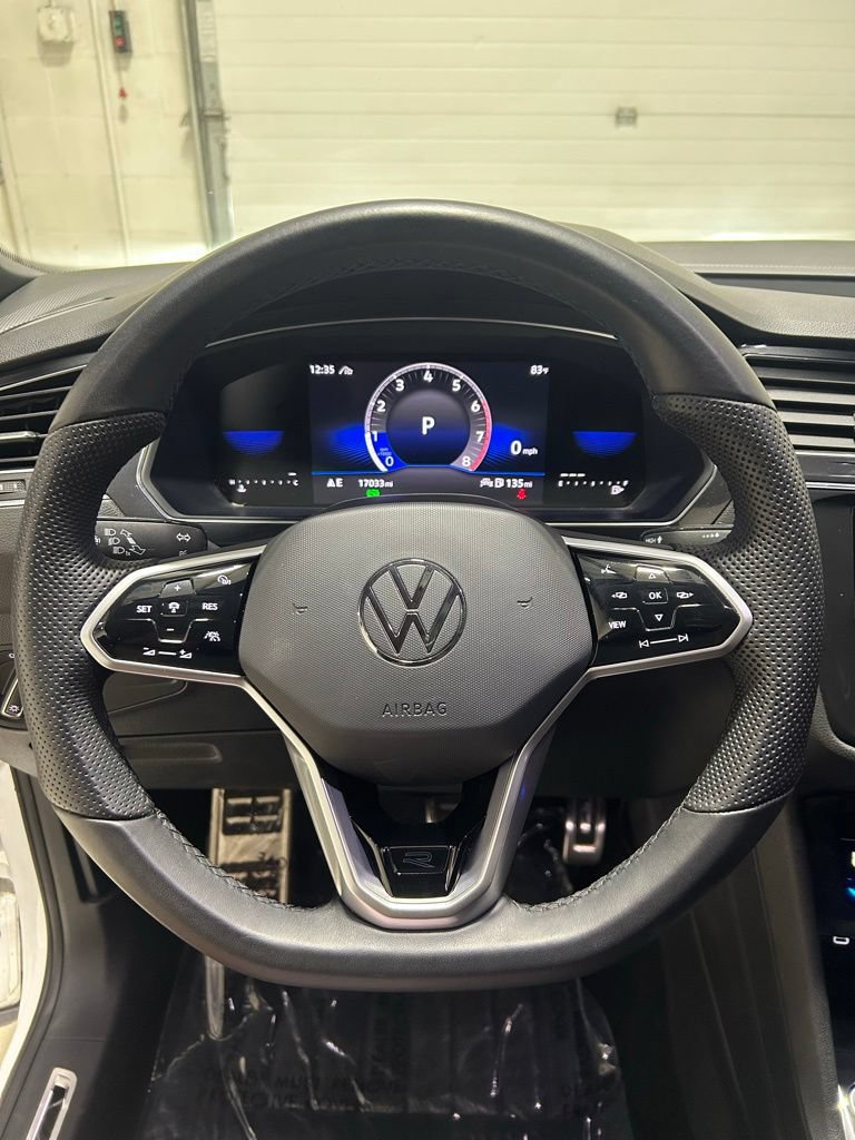 Used 2024 Volkswagen Tiguan SE R-Line AWD/4WD image 15