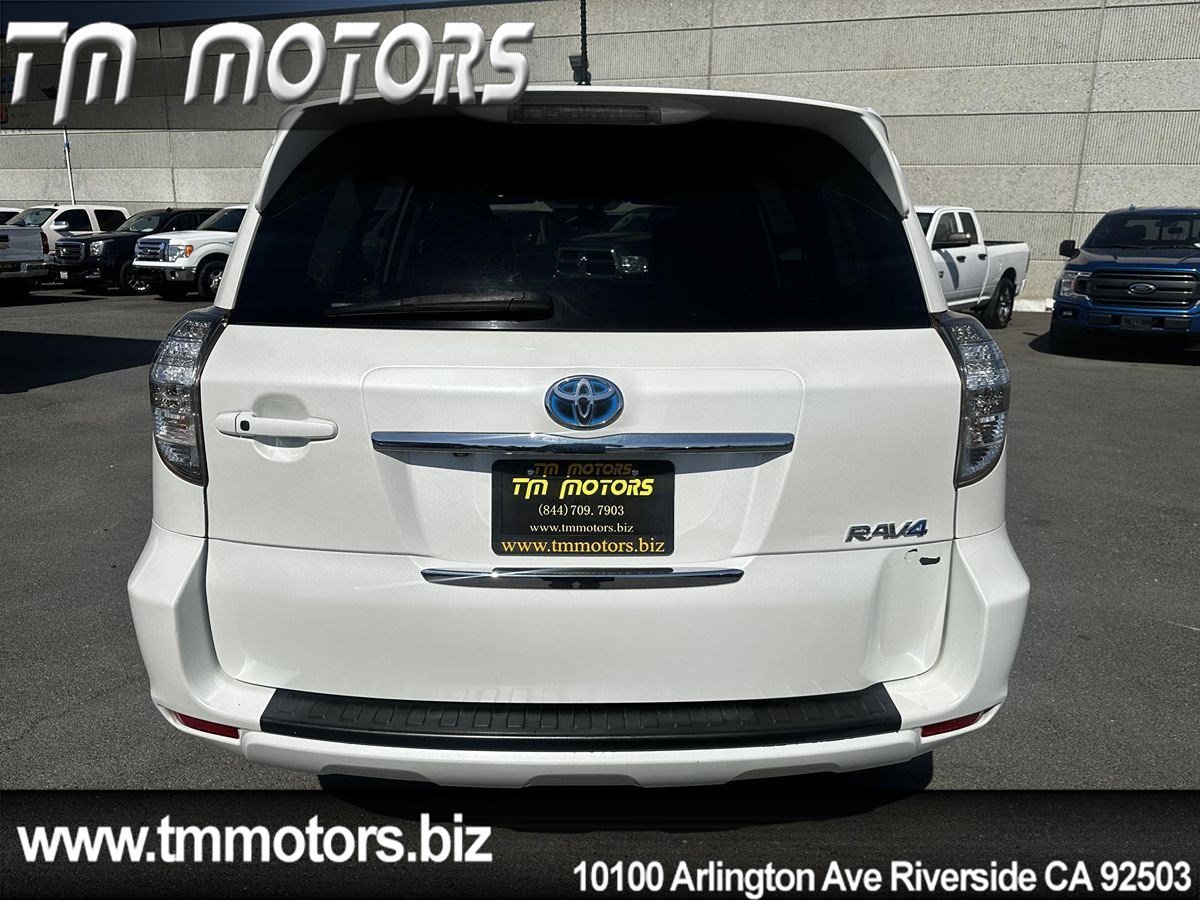 Used 2013 Toyota RAV4 EV FWD image 5