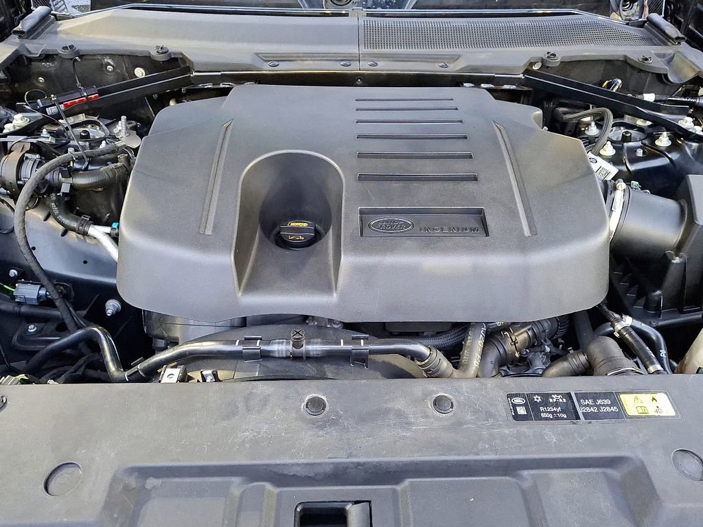 Used 2023 Land Rover Defender 110 X-Dynamic SE image 31