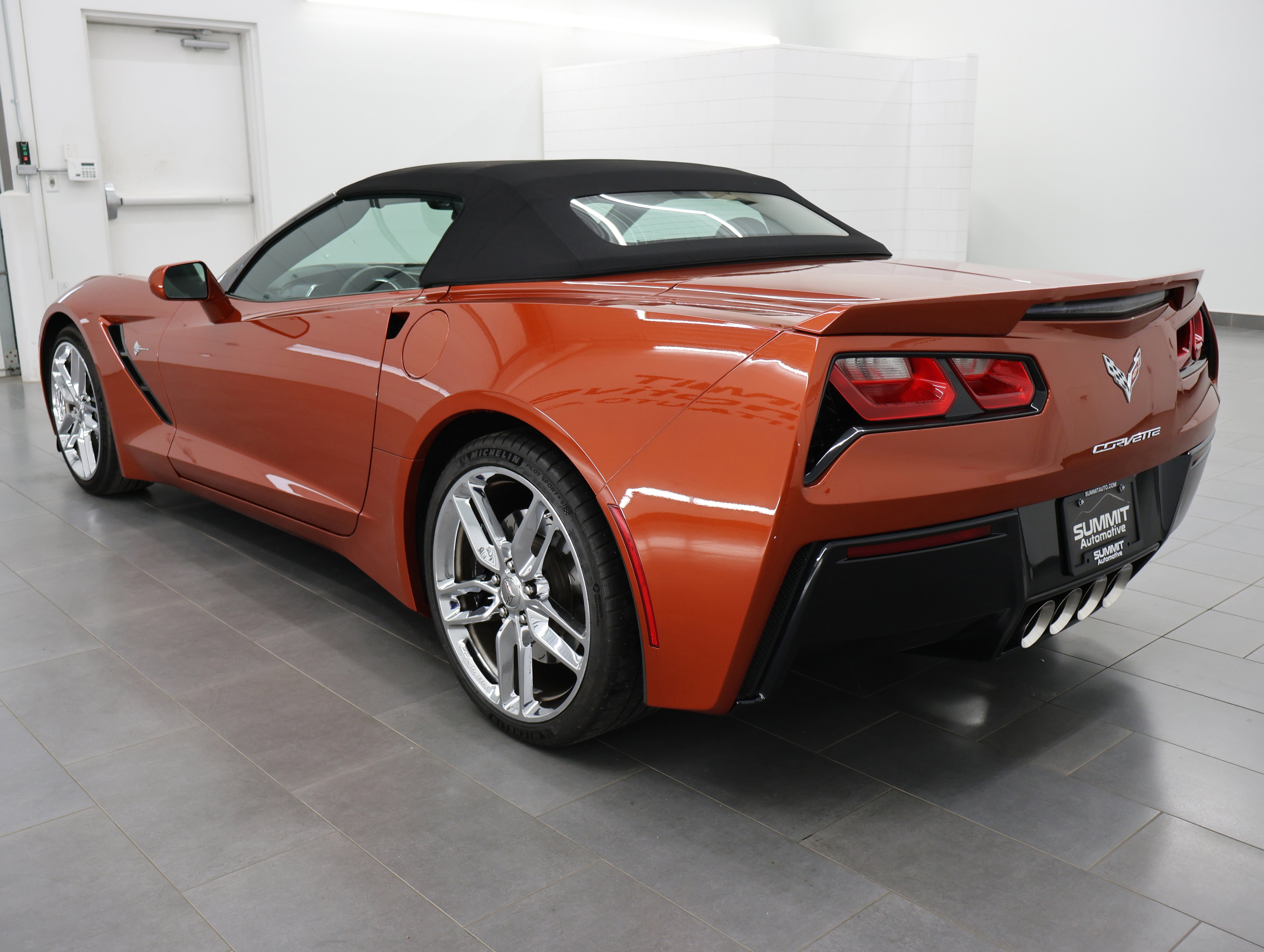 Used 2015 Chevrolet Corvette Stingray Convertible w/ 2LT Preferred Equipment Group RWD image 6