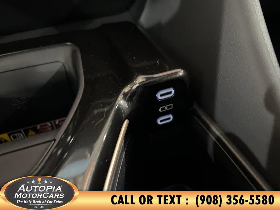 Used 2025 Toyota Crown Signia AWD/4WD image 40