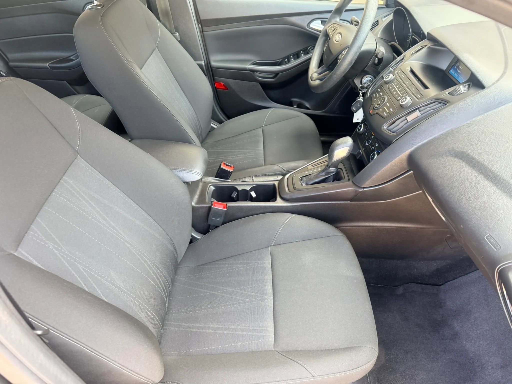 Used 2017 Ford Focus SE image 19