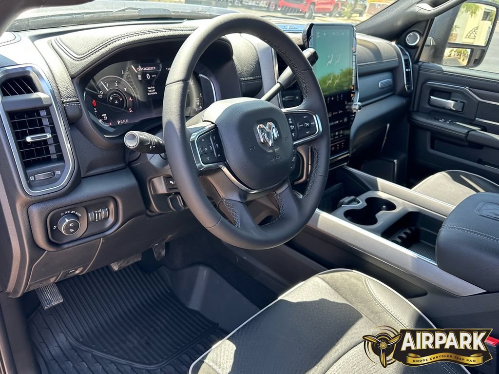 New 2025 RAM 2500 Laramie AWD/4WD image 17