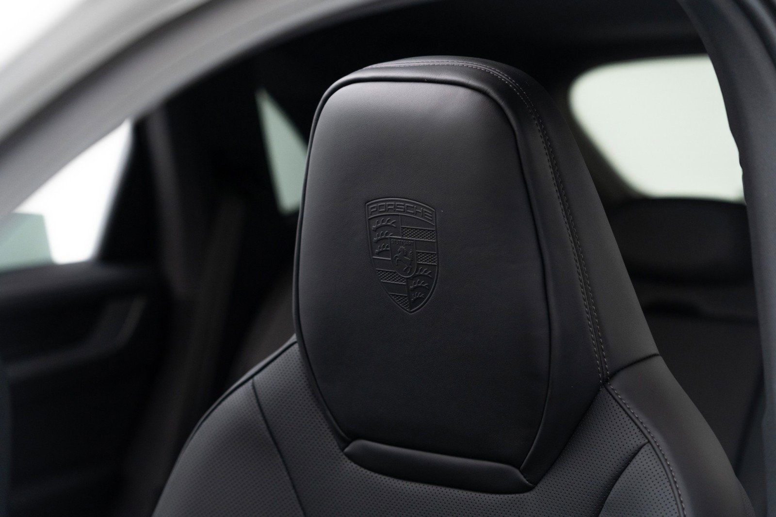 New 2025 Porsche Cayenne image 19