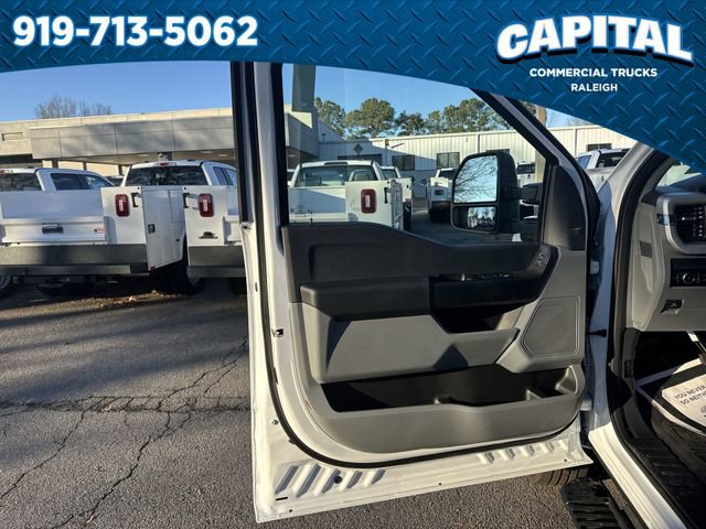 New 2026 Ford F350 XL w/ XL Chrome Package image 21