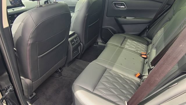 Used 2025 Nissan Rogue Platinum AWD/4WD image 20
