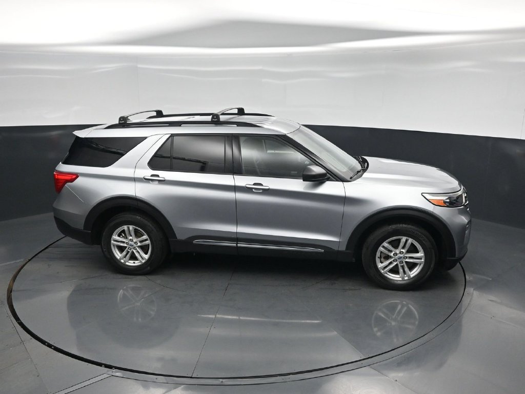 Certified 2022 Ford Explorer XLT w/ Equipment Group 202A AWD/4WD image 49