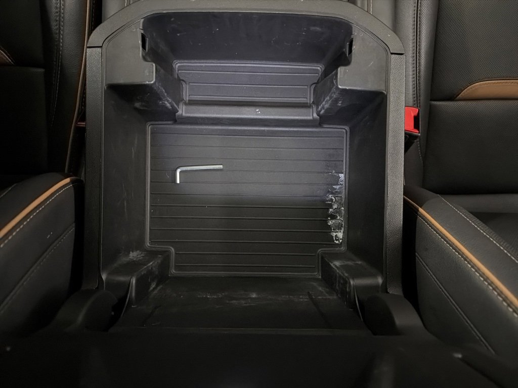 Used 2023 GMC Yukon AT4 w/ Technology Package image 24