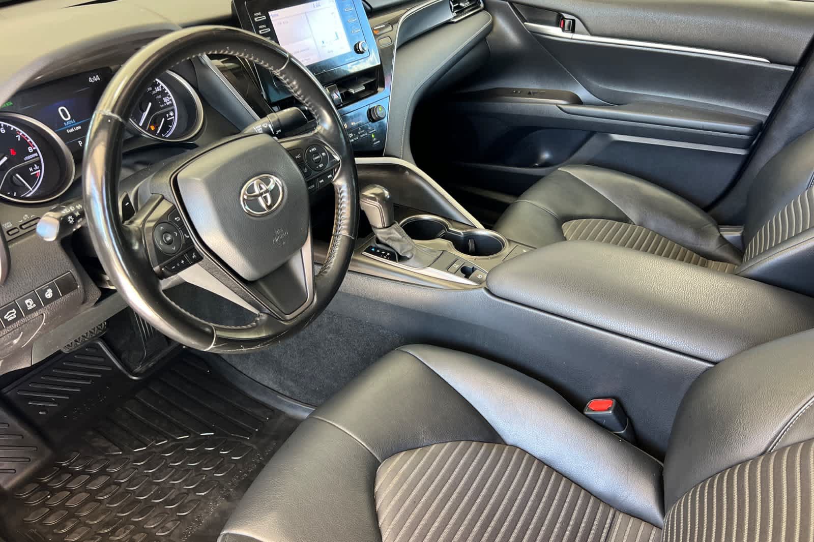 Used 2021 Toyota Camry SE w/ Cold Weather Package AWD/4WD image 11
