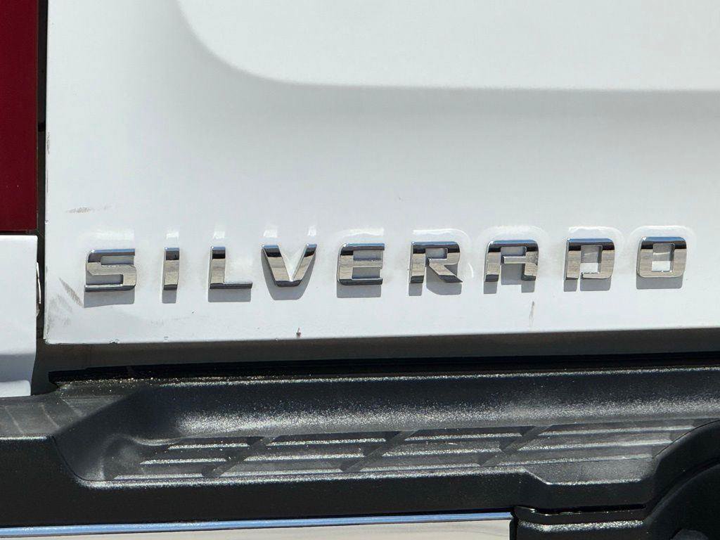 Used 2011 Chevrolet Silverado 2500 LT w/ Interior Plus Package AWD/4WD image 15