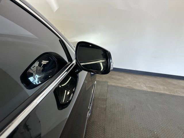 Used 2017 INFINITI Q60 2.0t w/ Premium Plus Package 2.0T image 13