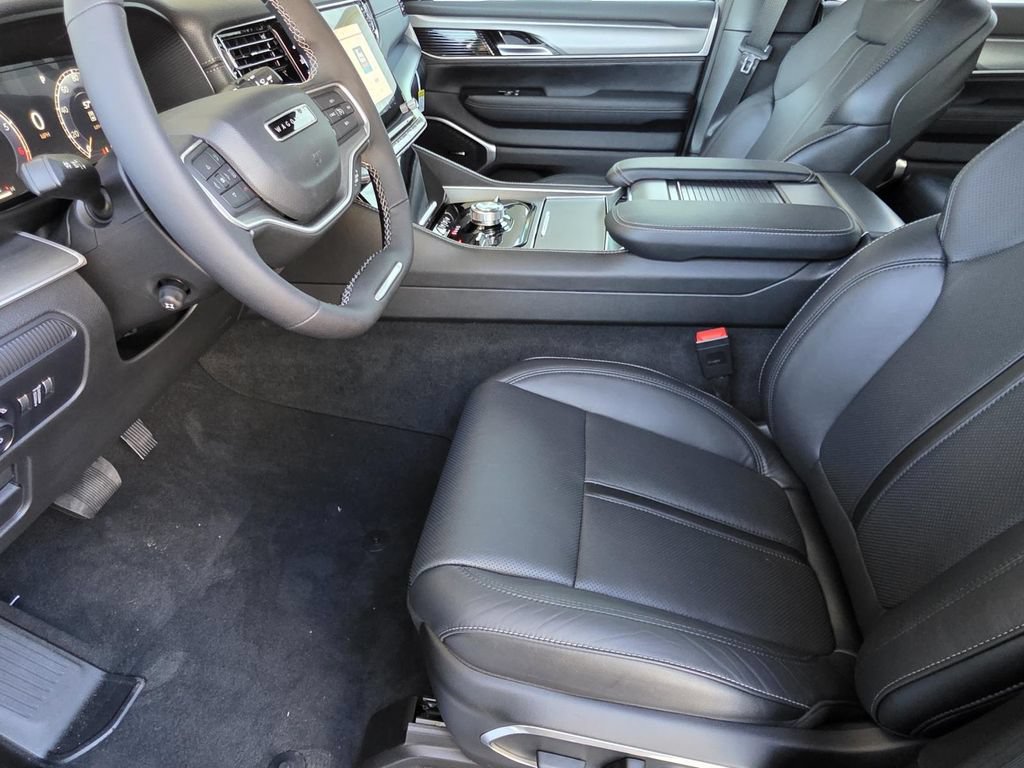 New 2025 Jeep Wagoneer Series II AWD/4WD image 7