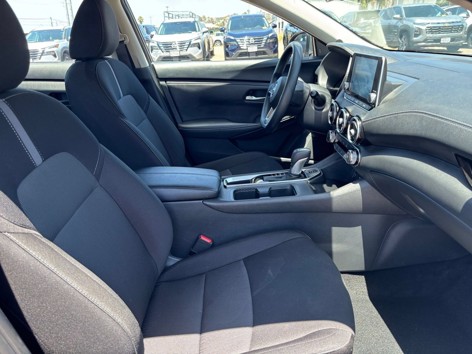Used 2025 Nissan Sentra SV FWD image 34