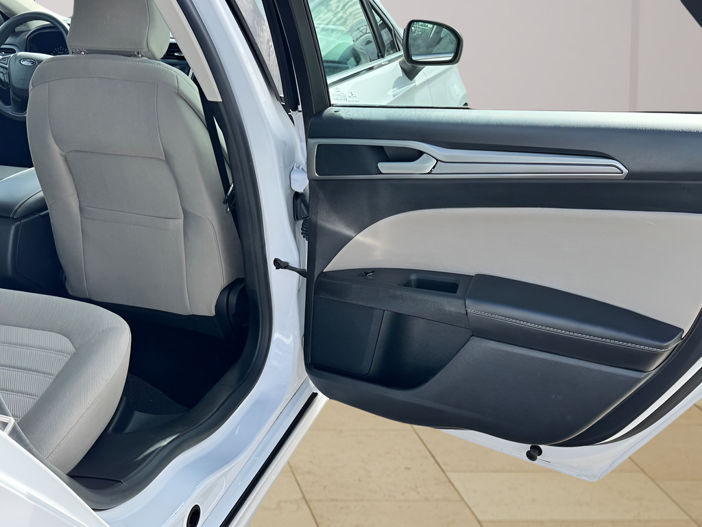 Used 2019 Ford Fusion S FWD image 22