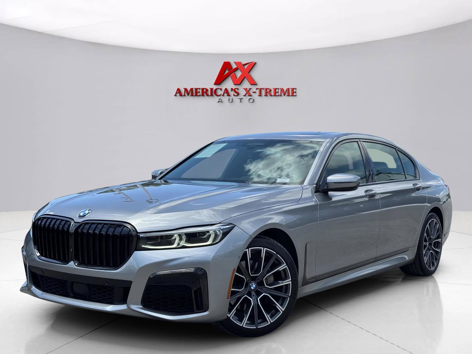 Used 2022 BMW 740i xDrive w/ M Sport Package AWD/4WD video 1