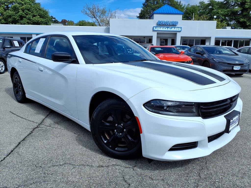 Used 2023 Dodge Charger SXT RWD image 1