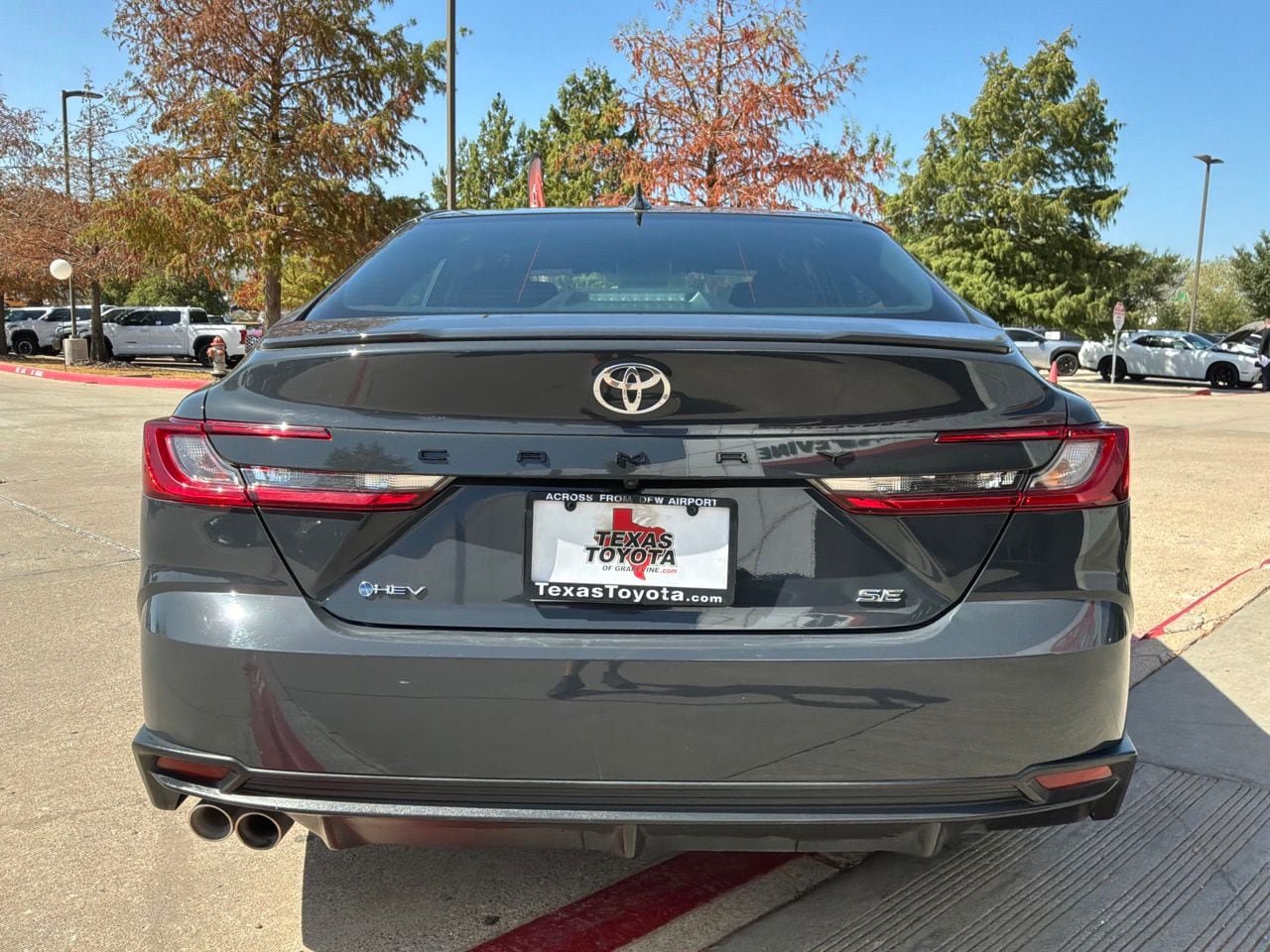 Used 2026 Toyota Camry SE FWD image 7
