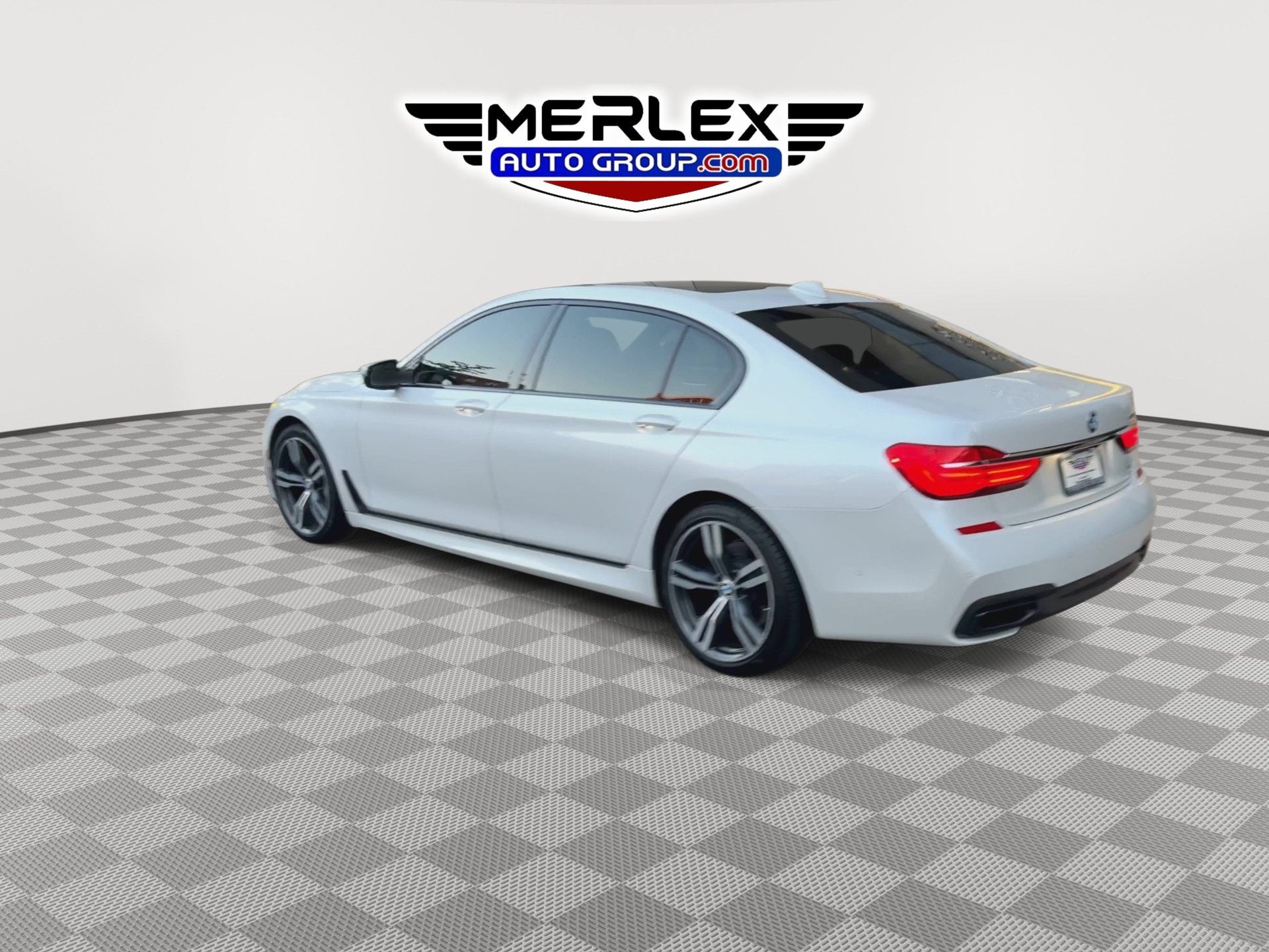 Used 2017 BMW 750i RWD image 6