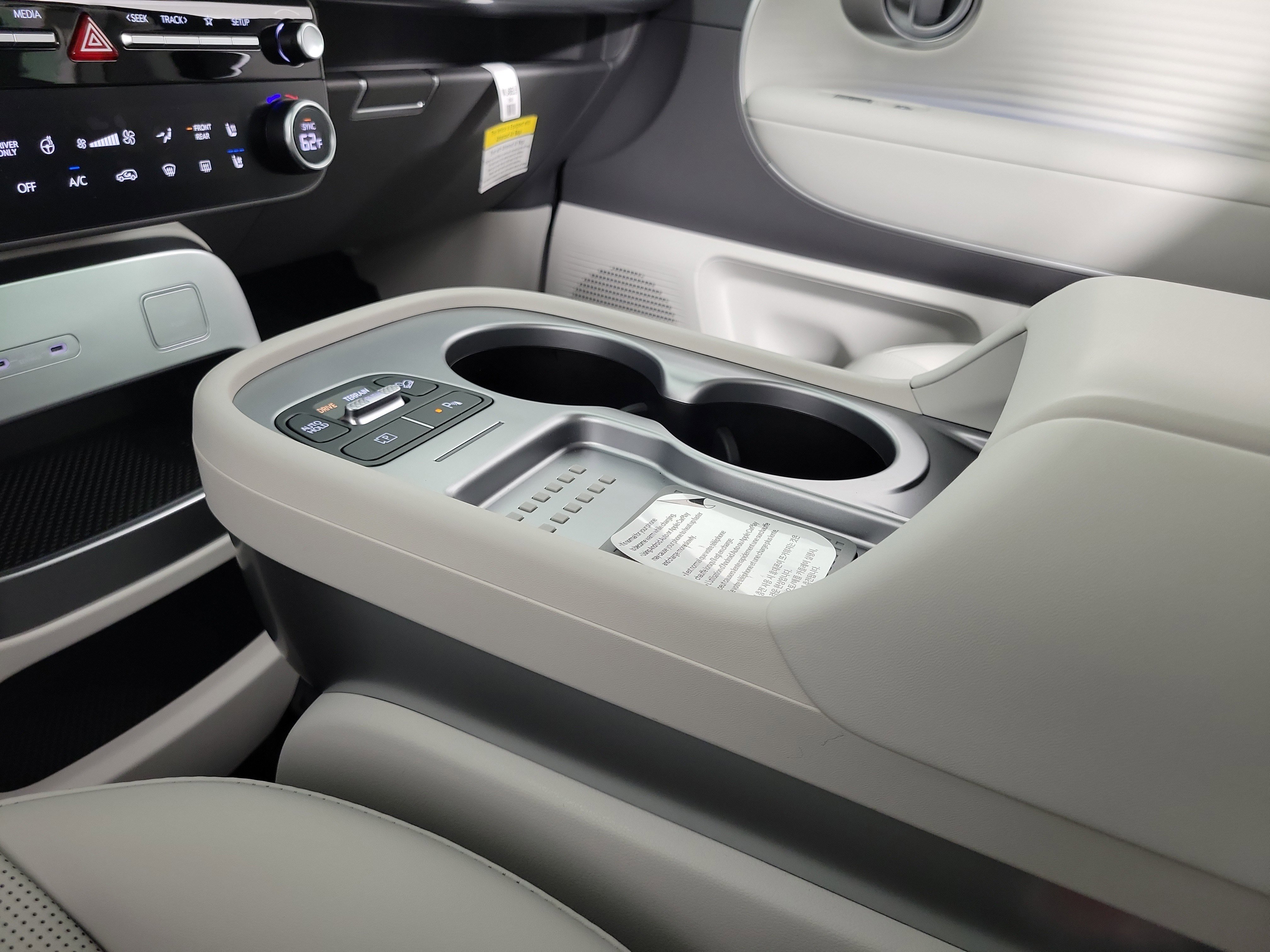 New 2026 Hyundai Ioniq 9 SEL image 18