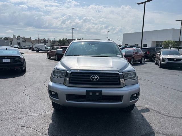 Used 2019 Toyota Sequoia SR5 AWD/4WD image 3