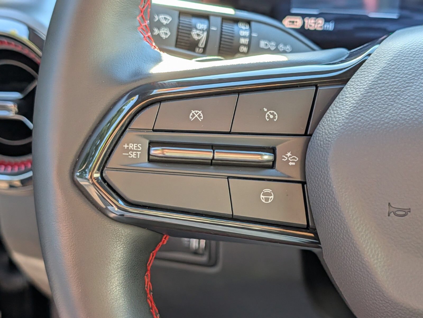 Used 2024 Chevrolet Equinox EV RS AWD/4WD image 30