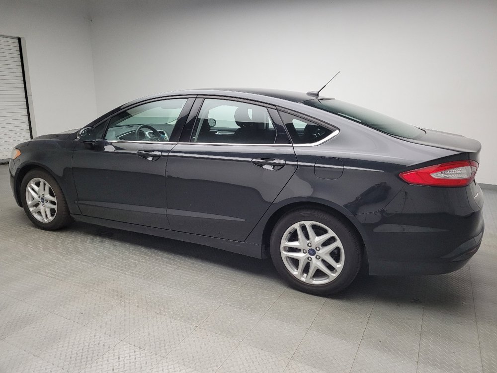 Used 2015 Ford Fusion SE FWD image 3