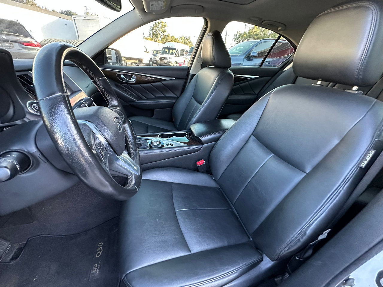 Used 2018 INFINITI Q50 Luxe w/ Essential Package (3.0T Luxe) image 10