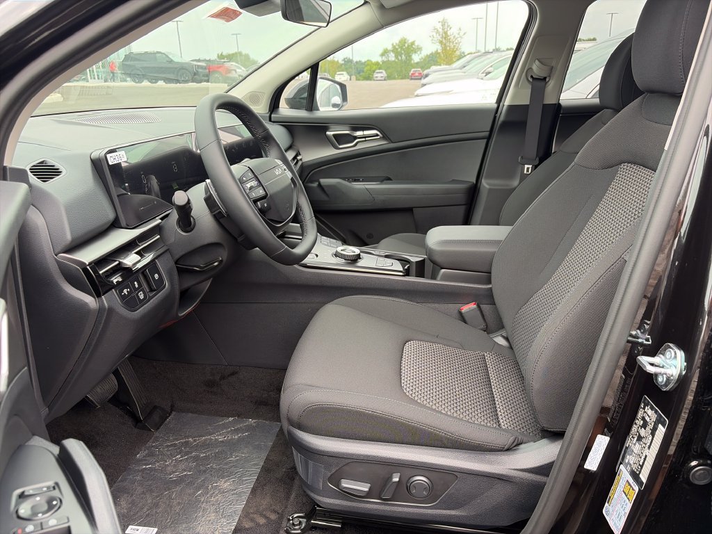 New 2027 Kia Sportage S FWD image 13