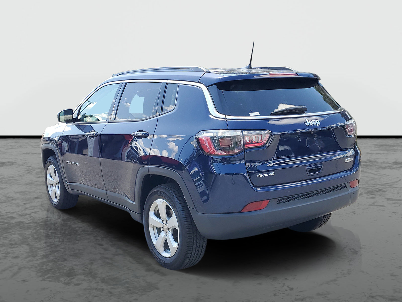 Used 2021 Jeep Compass Latitude AWD/4WD image 3