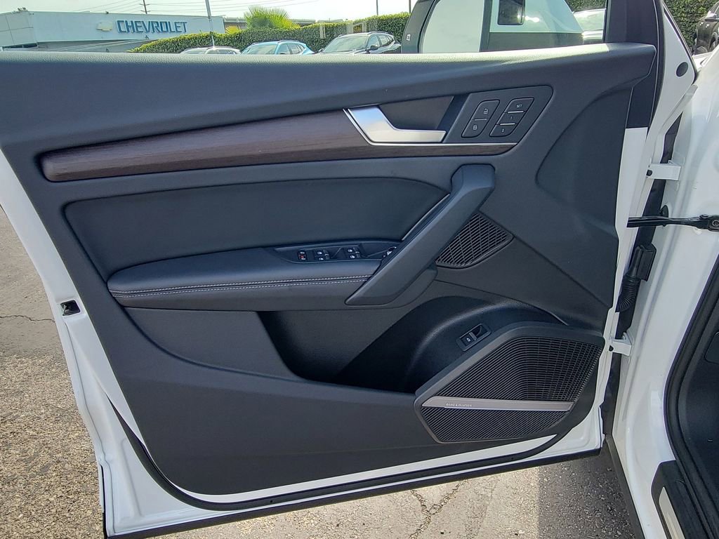 Used 2023 Audi Q5 2.0T Premium Plus w/ Premium Plus Package AWD/4WD image 22