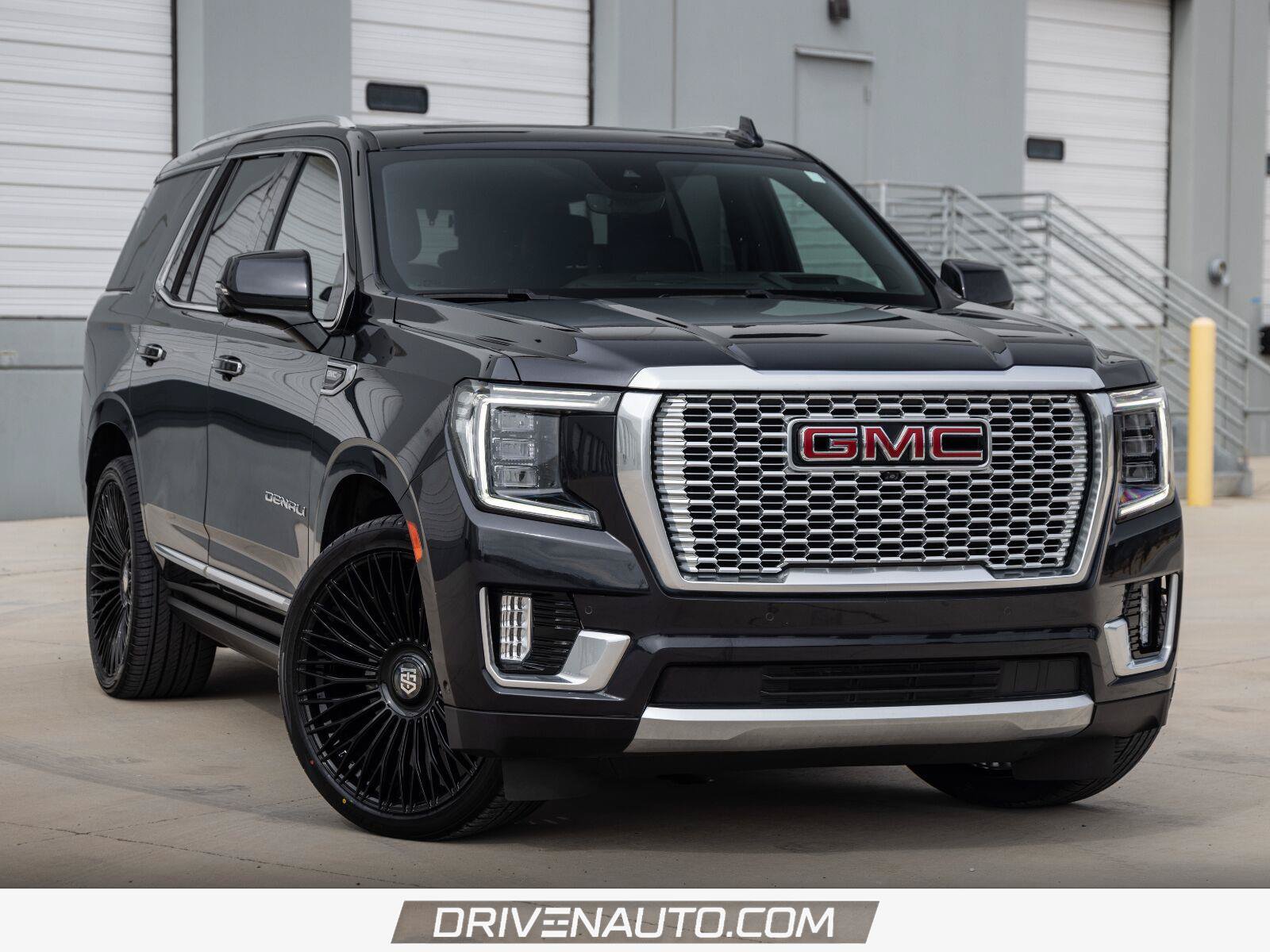 Used 2023 GMC Yukon Denali w/ Denali Reserve Package AWD/4WD image 1