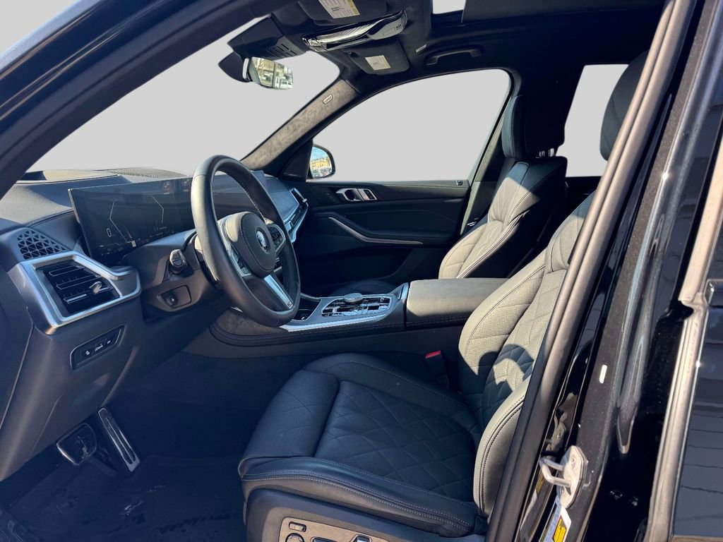 Certified 2026 BMW X7 xDrive40i w/ M Sport Package image 11