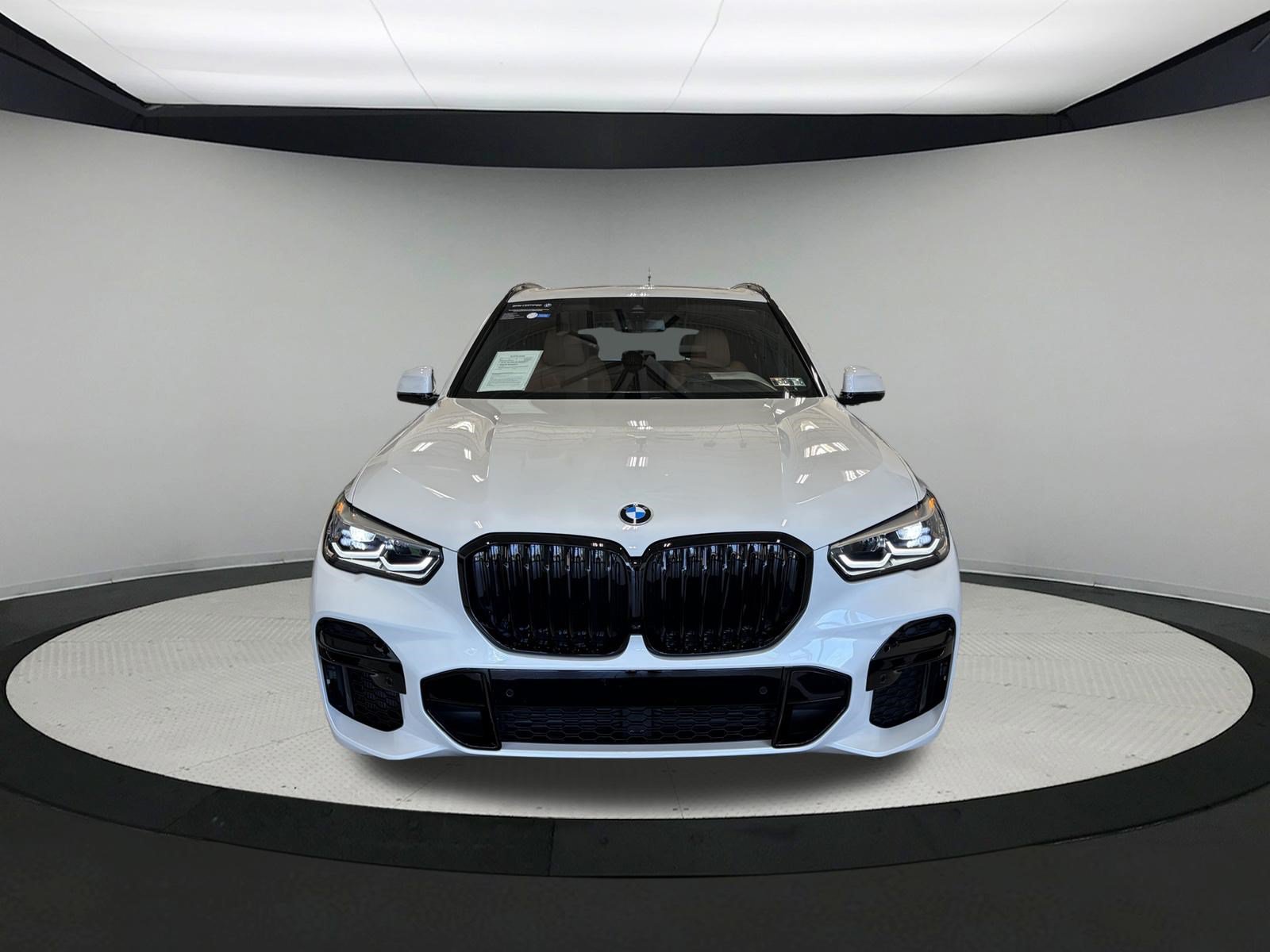 Certified 2023 BMW X5 xDrive40i w/ M Sport Package AWD/4WD image 2