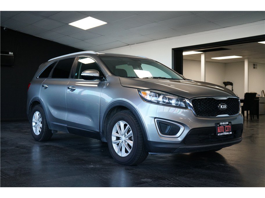 Used 2017 Kia Sorento LX FWD image 1