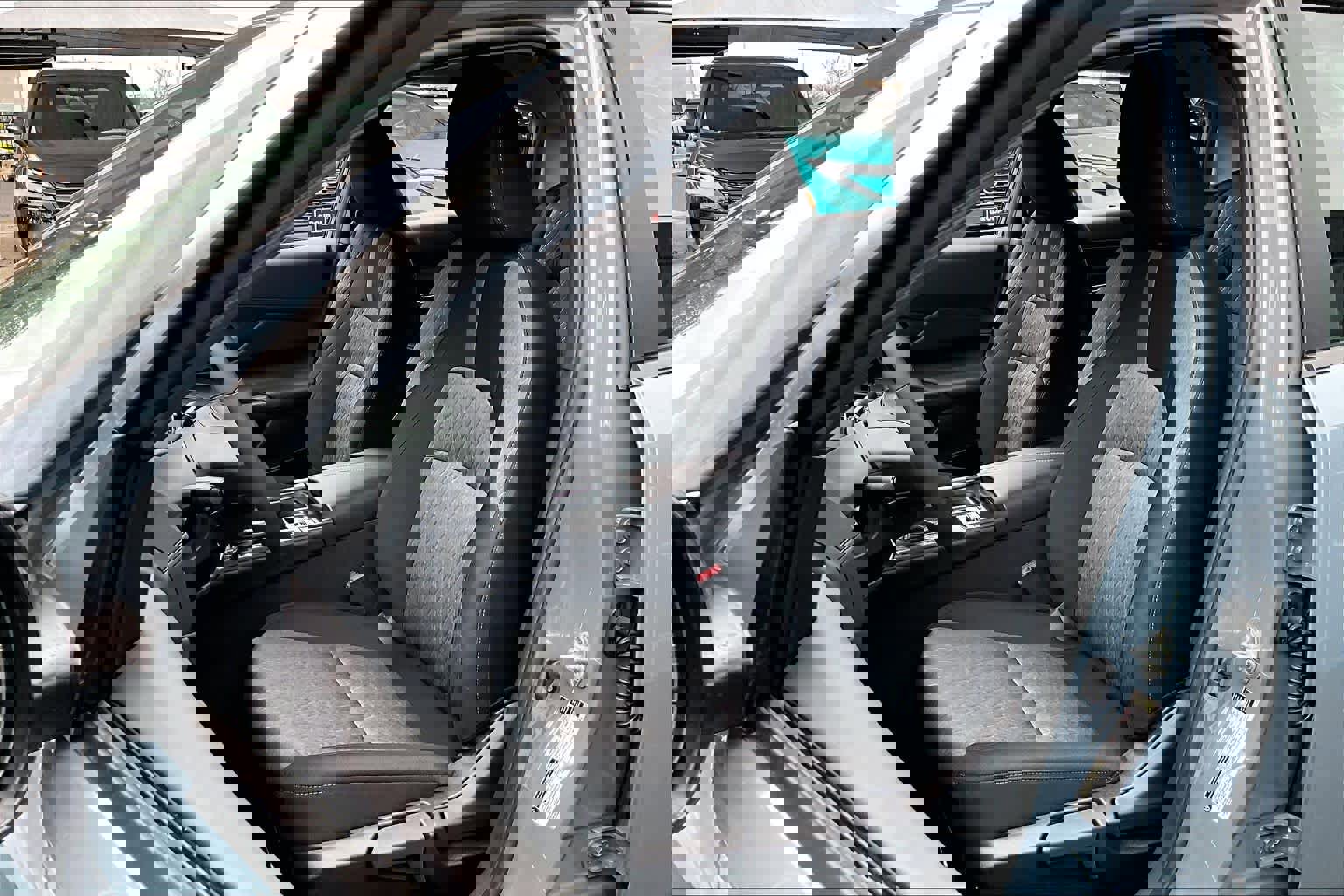 New 2026 Nissan Sentra SV image 9