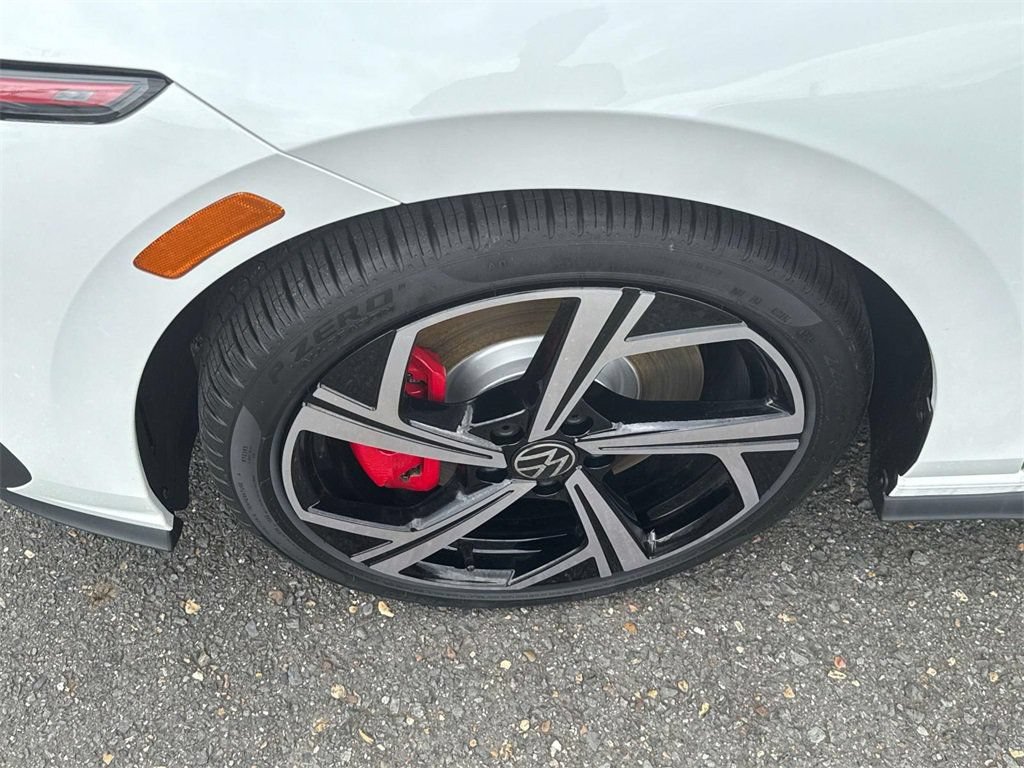 Certified 2025 Volkswagen GTI SE FWD image 7