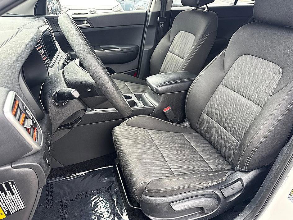 Used 2020 Kia Sportage LX FWD image 11