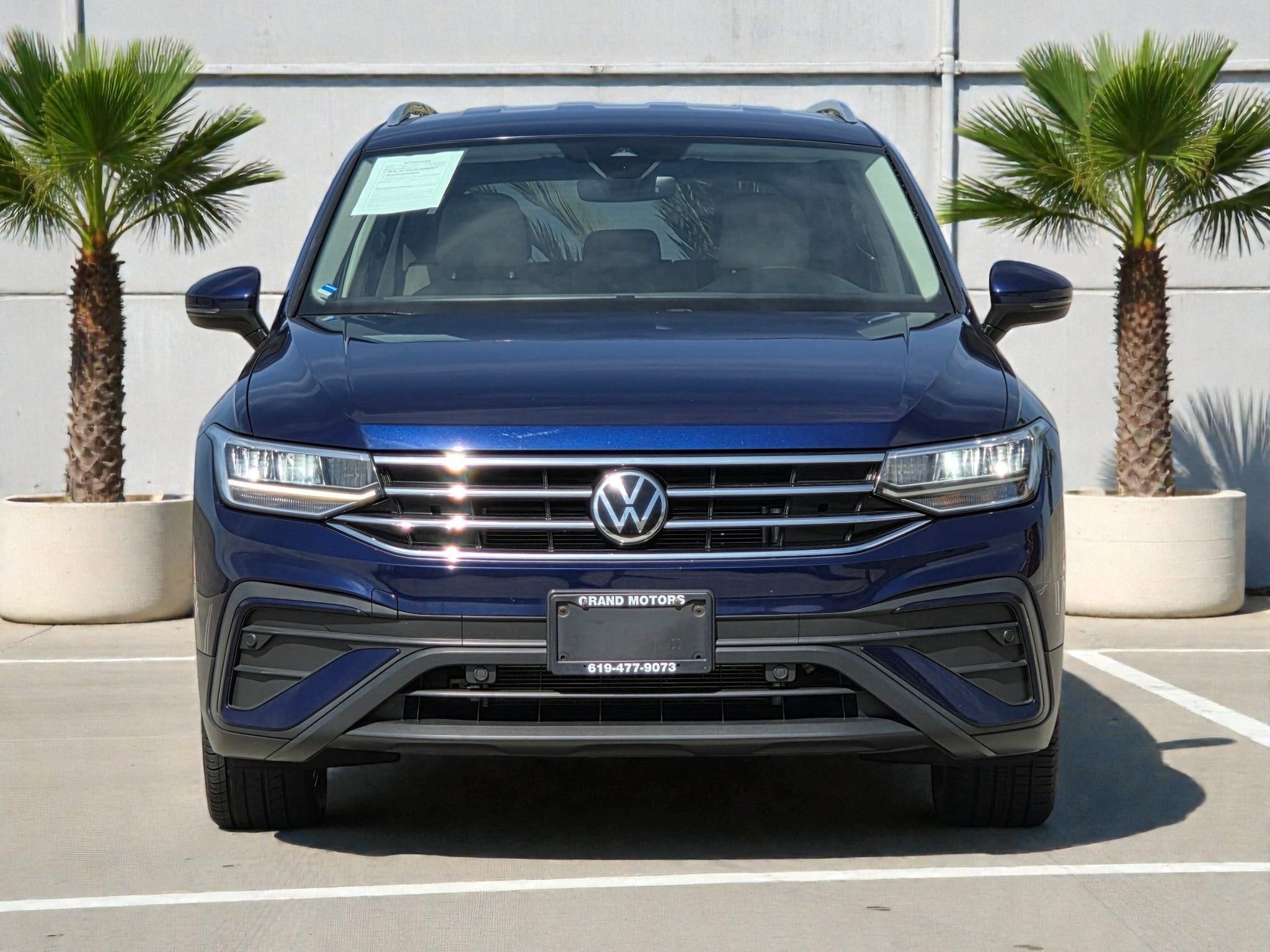 Used 2022 Volkswagen Tiguan SE FWD image 3