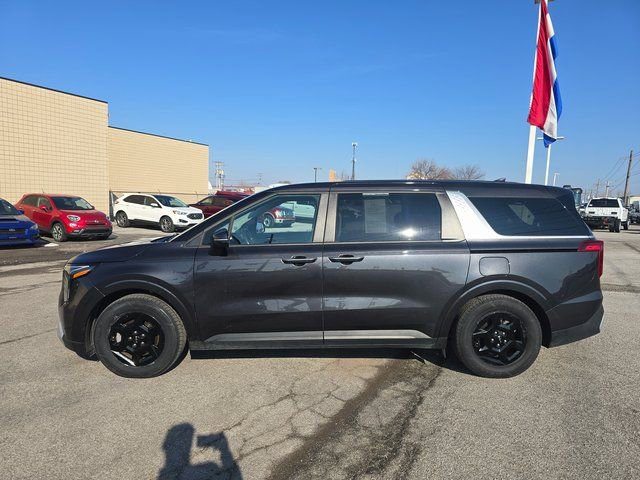 Used 2025 Kia Carnival image 9